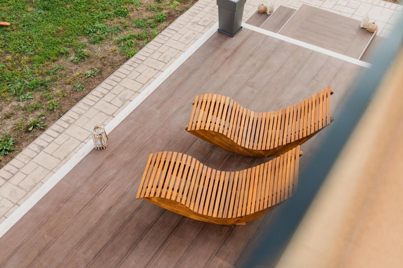 Melena Premium Suites Roda  Exterior photo